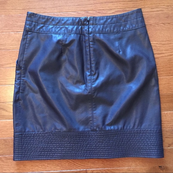 Plum Faux Leather Skirt - Picture 4 of 4